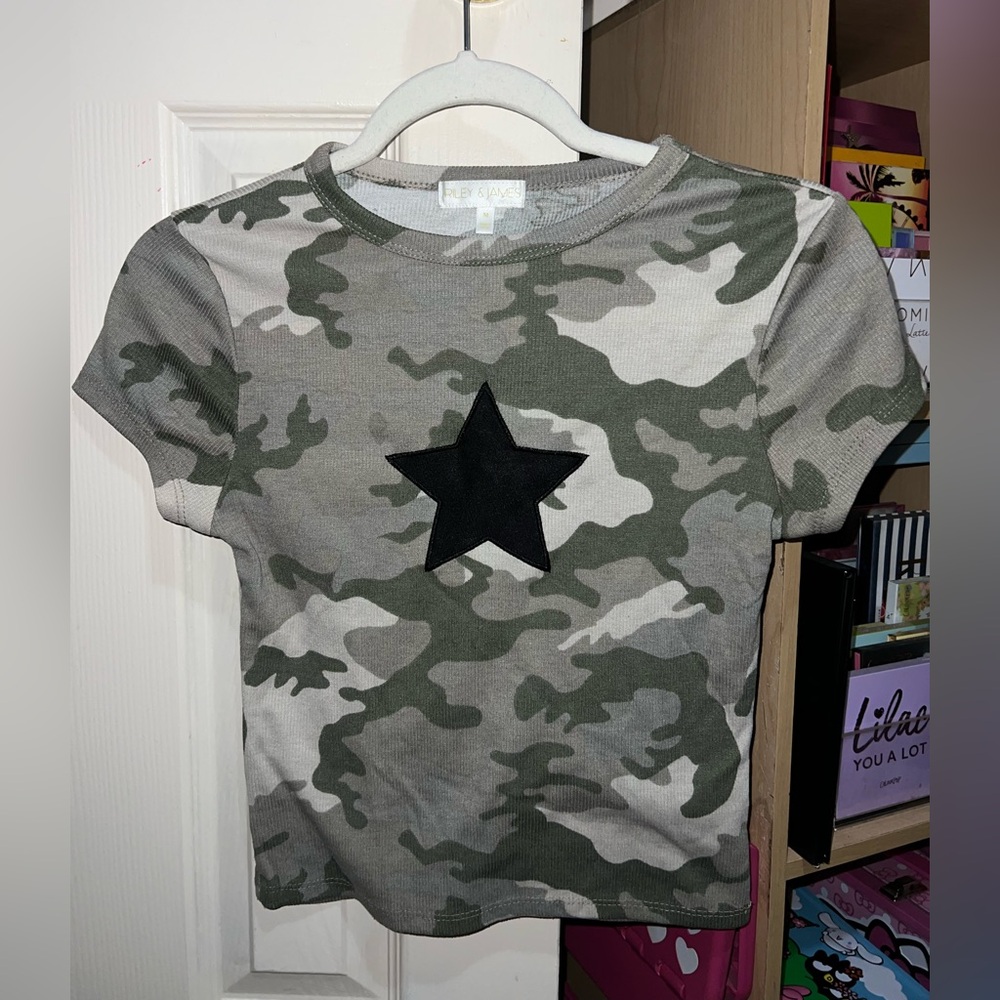Riley & James Camo Star Graphic Tee